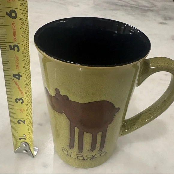 Arctic Circle Alaska Leggy Bear Green Mug - Picture 9 of 9